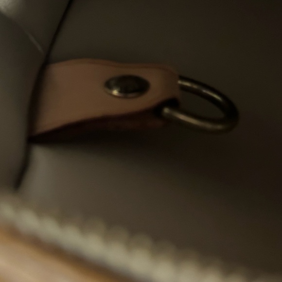 🌺⚜️New Listing-Louis Vuitton Gold Vernis Thompson Square Tote⚜️⚜️ - Picture 7 of 13